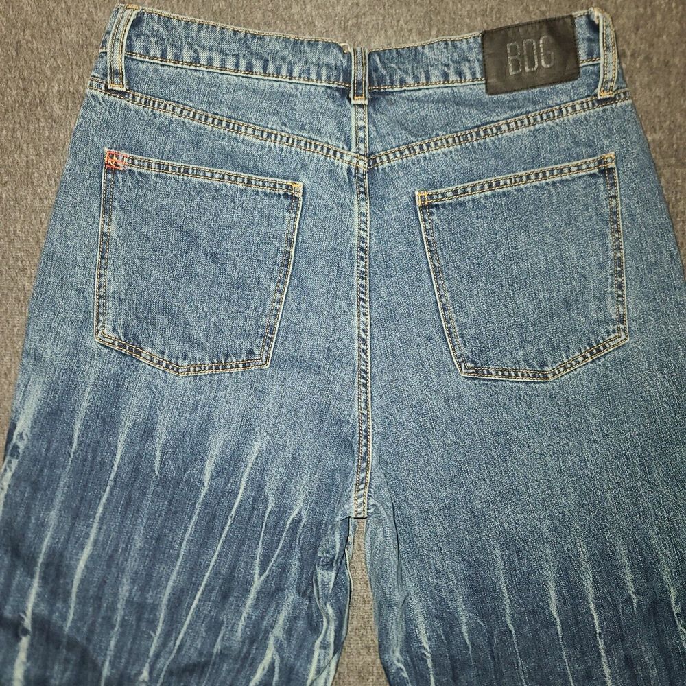Classic Blue Women's Denim Jeans - Relaxed Fit - Picture 7 of 8